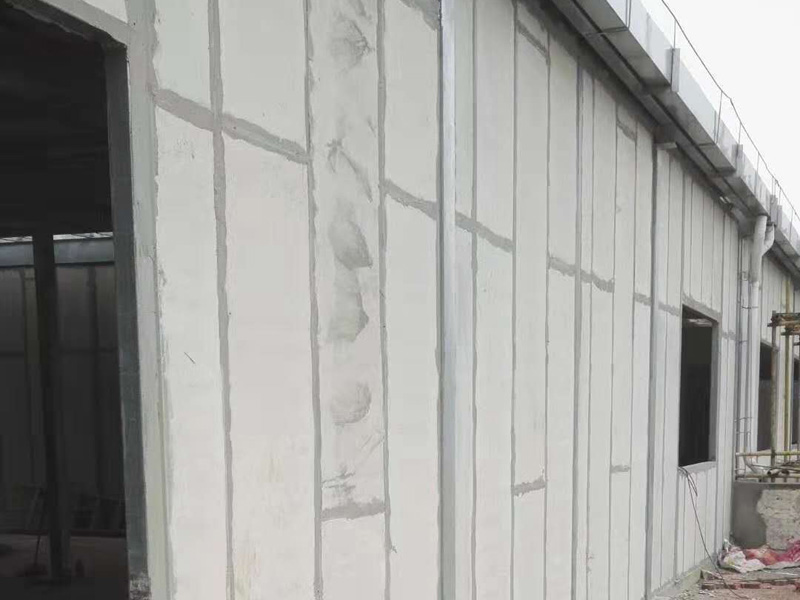 Lightweight composite wall panels
