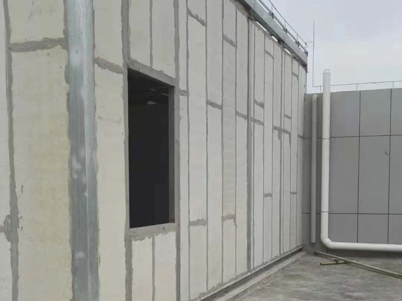 Lightweight composite wall panels